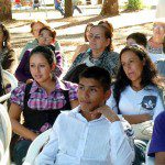 Asistentes al encuentro poético