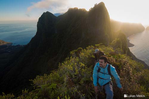 expedicion a cerro el yunque robinson crusoe foto de Lukas Mekis identidadyfuturo.cl