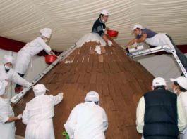 fiesta del chocolate pucon 2018. volcan de chocolate