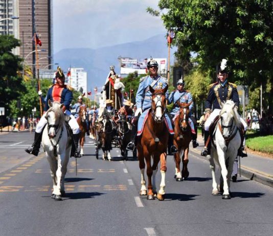 La Más Grande Romería Ecuestre en honor a la Virgen del Carmen recorrió Santiago