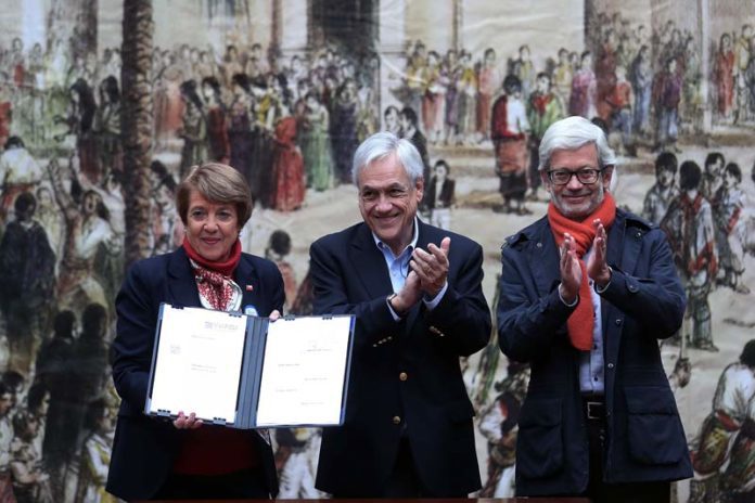 Presidente Piñera firma proyecto de ley que promueve el reconocimiento y cuidado del patrimonio cultural de Chile
