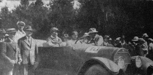 1919--La-Carrera-Automovilistica-TRAIGUEN-–-VICTORIA-–-MARIA-ESTER-1