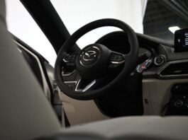 Mazda lanza su primer auto híbrido con el CX-90 este 2023